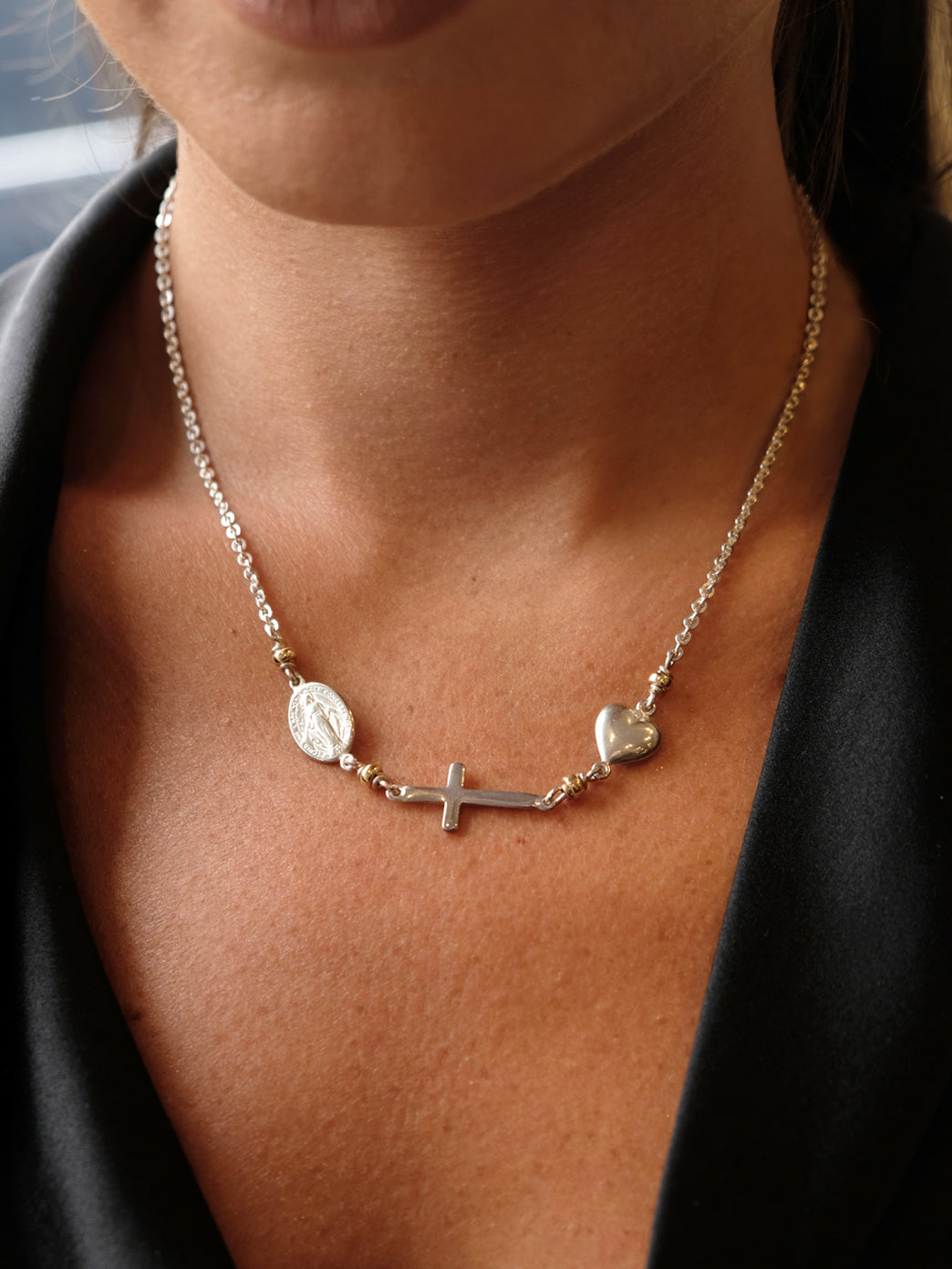 Fiorina Jewellery Jumbo Mosaic Necklace Model