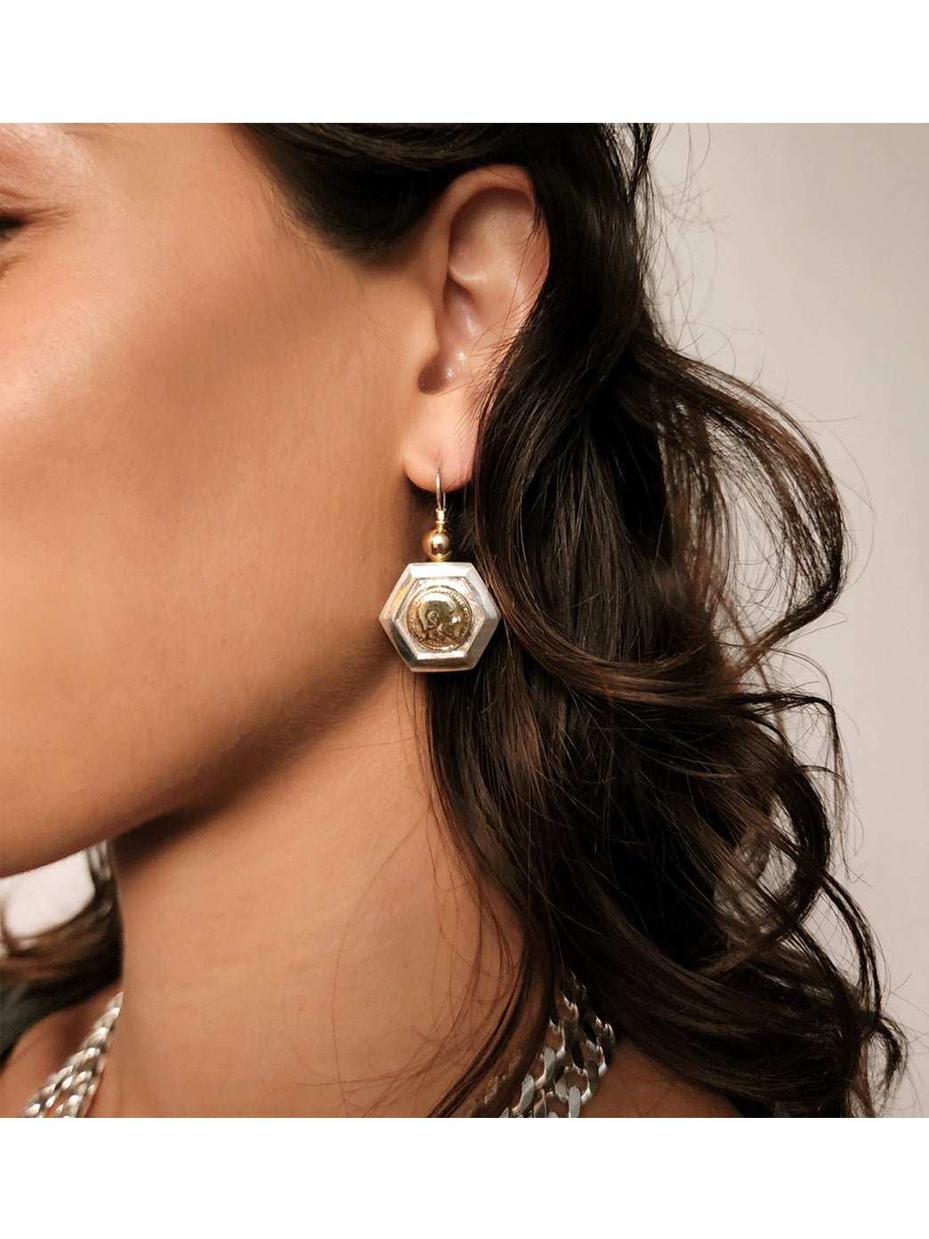 Fiorina Jewellery Neptune Earrings Model