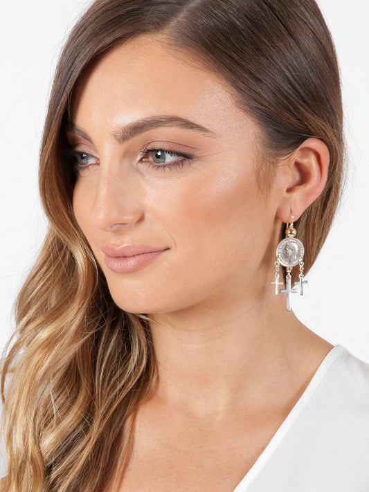 Fiorina Jewellery Mini Trinity Earrings Model