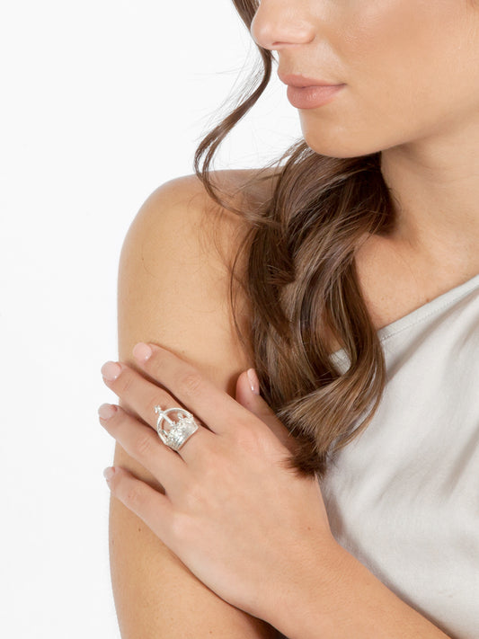 Fiorina Jewellery Crown Ring Model