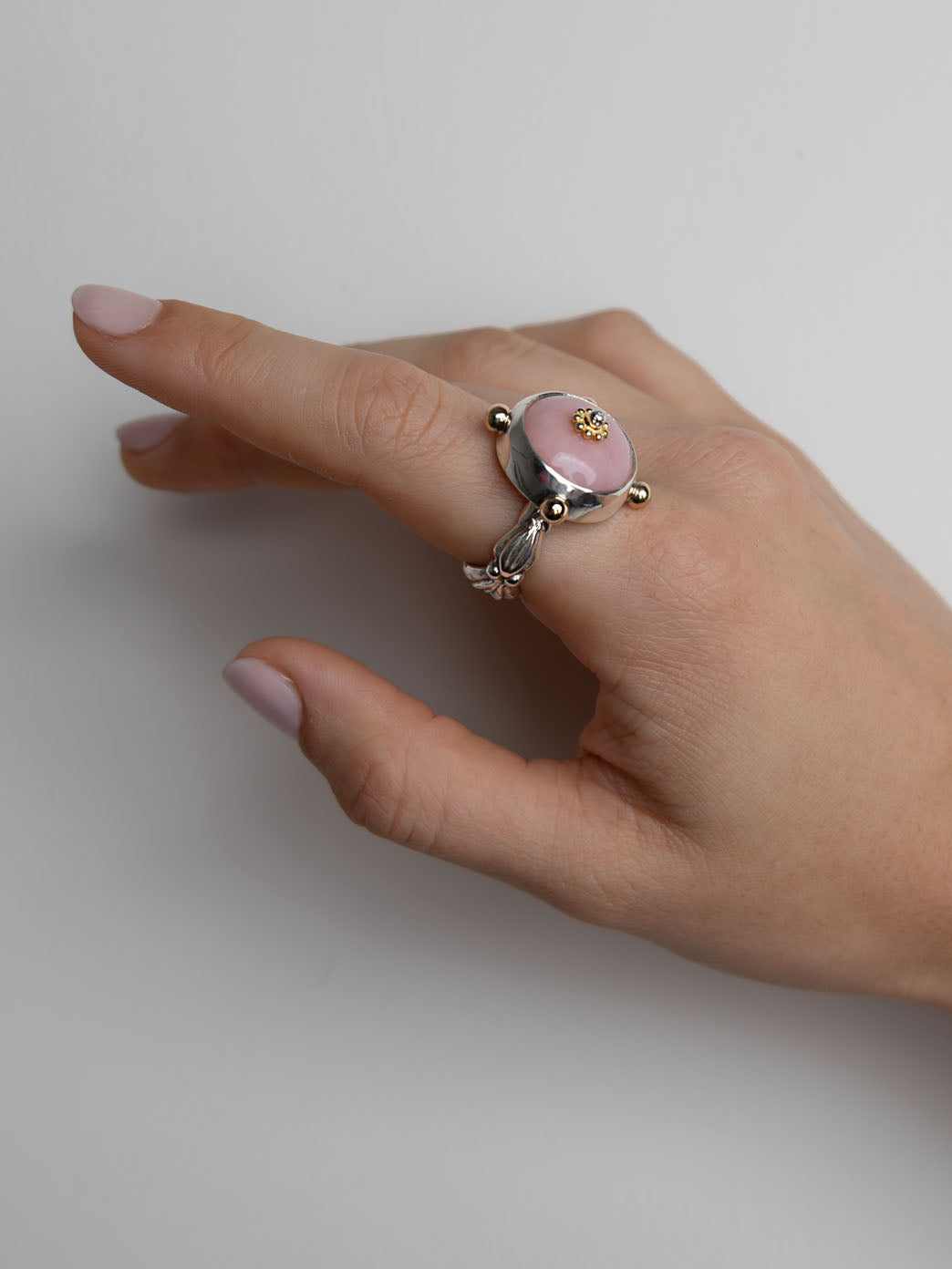 Fiorina Jewellery Blush Ring Model