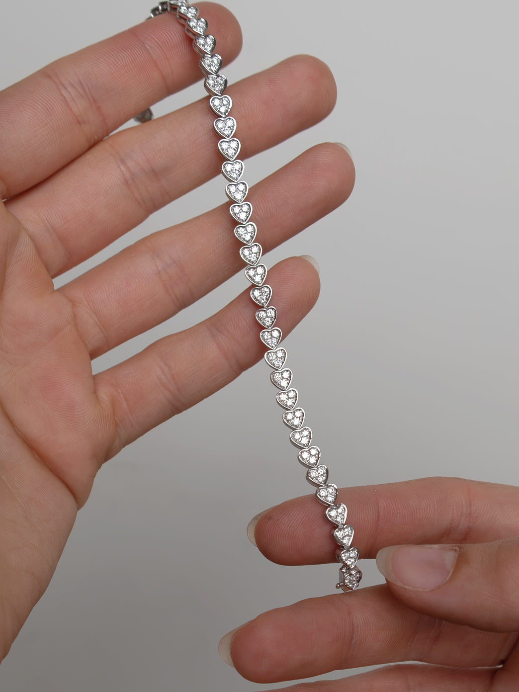 Fiorina Jewellery Diamond Tennis Bracelet Model