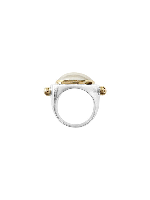 Fiorina Jewellery Florentine Pearl Ring Side View