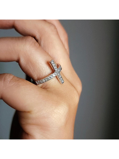 Fiorina Jewellery Gold Diamond Side Cross Ring Model