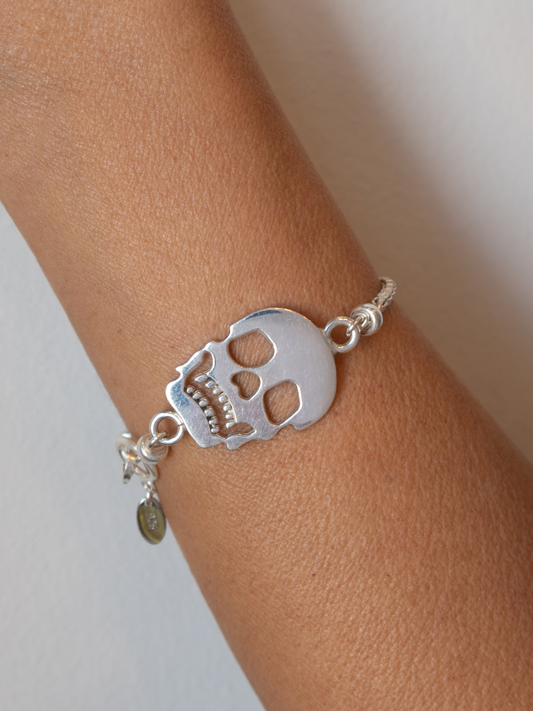 Fiorina Jewellery Graphic Skull Bracelet Model
