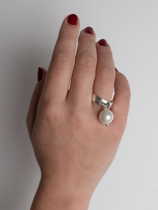 Pearl Flip Pinkie Ring
