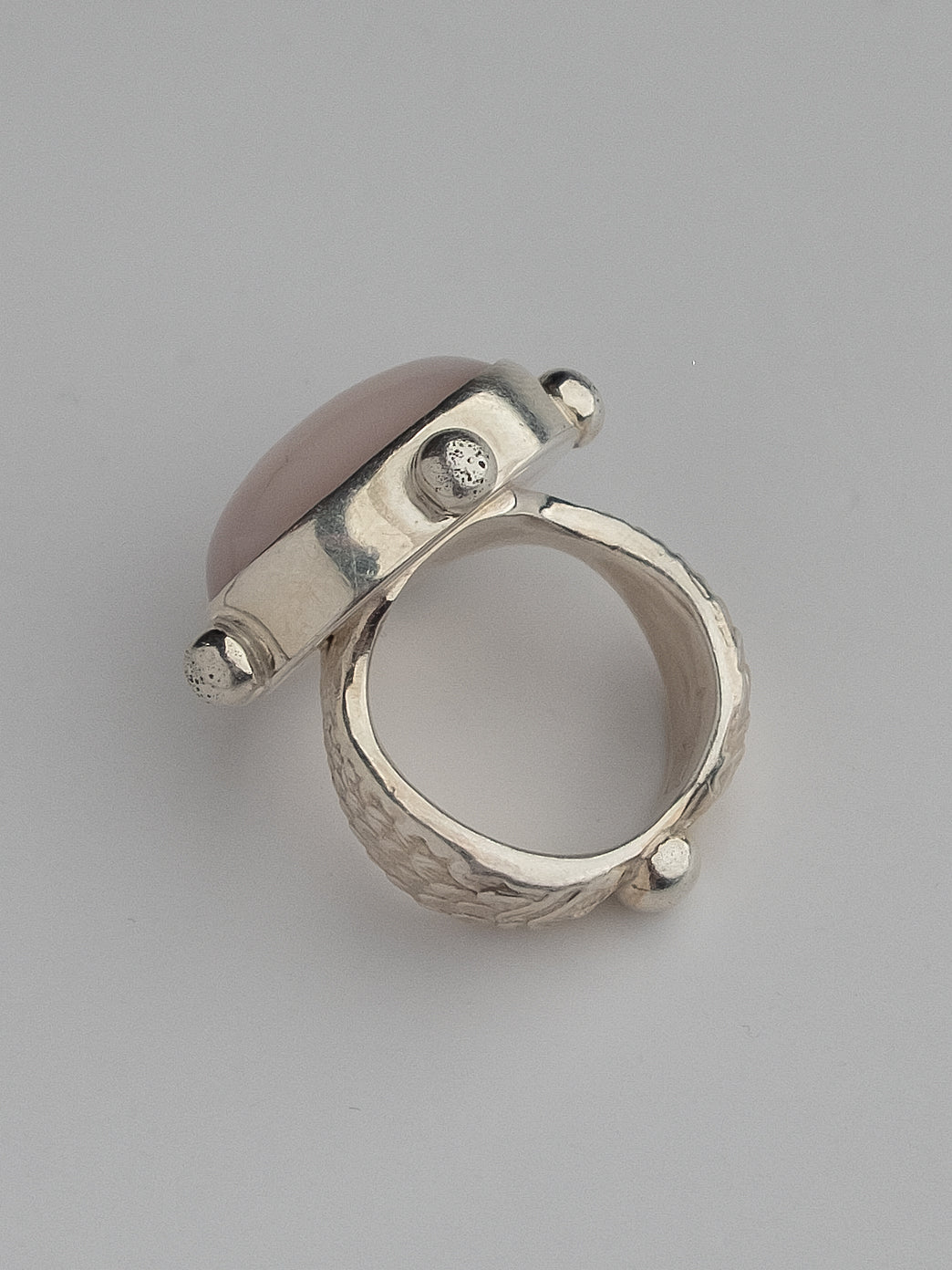 Oval Fishband Ring with Pink Opal, Size M