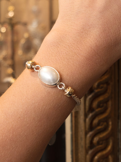 Fiorina Jewellery Venus Pearl Bracelet Model