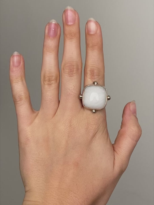 Cushion Cut Fishband Ring with White Howlite