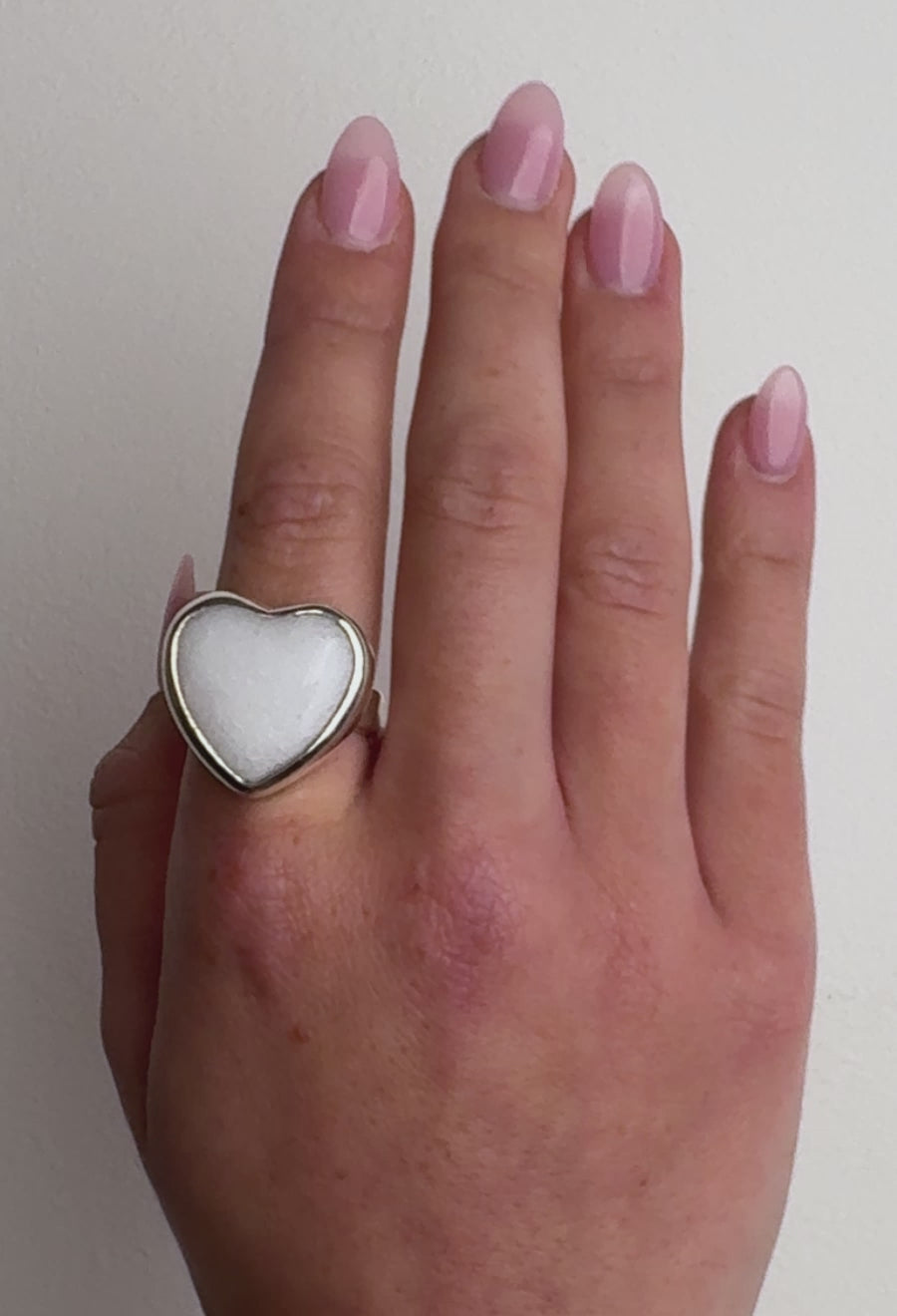 Fiorina Jewellery White Howlite Heart Ring with Beaten Shank, Size P