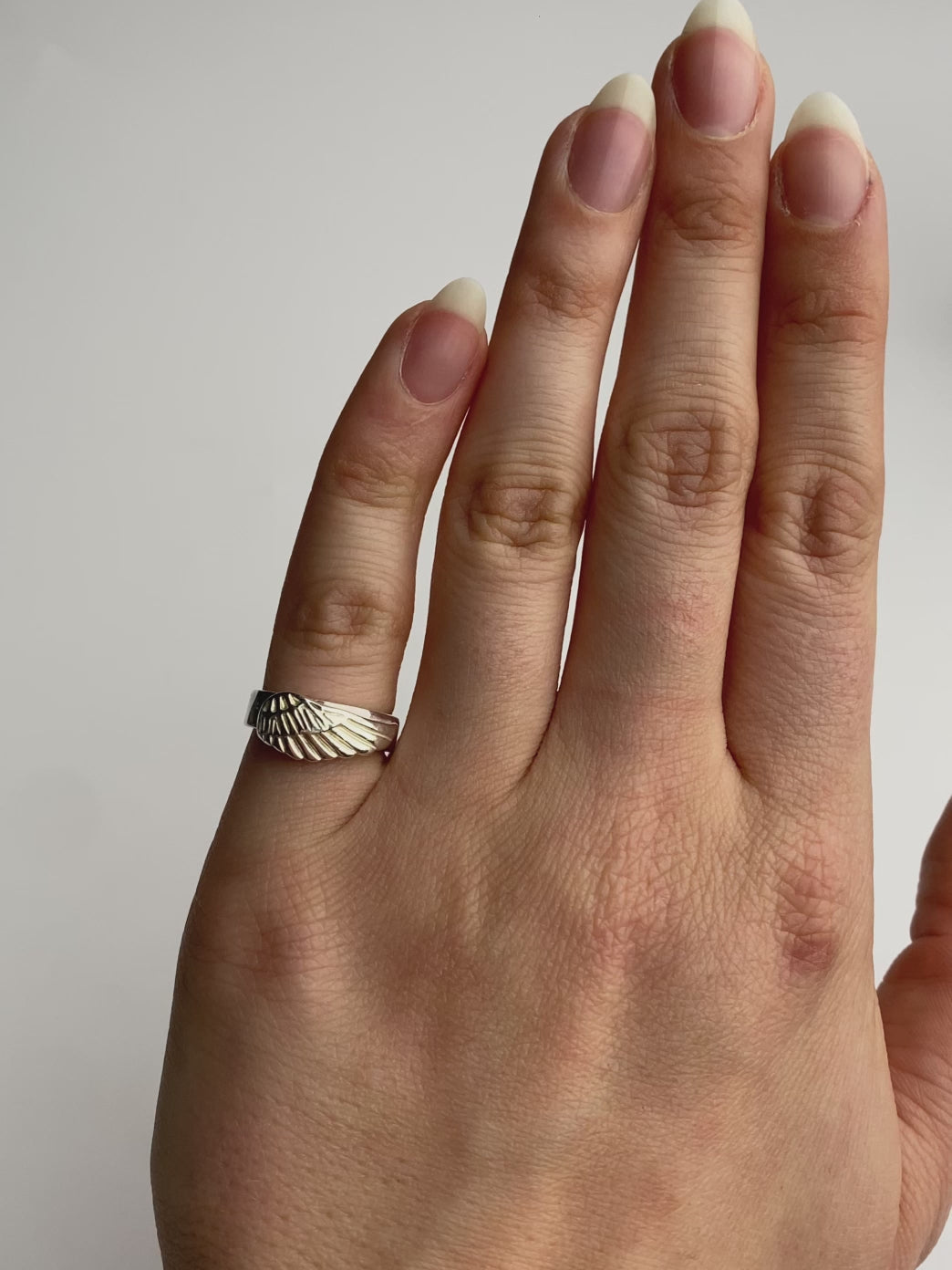 Fiorina Jewellery Tattoo Pinkie Ring Wing Model Video