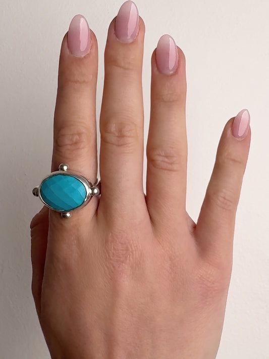 Oval Fishband Ring with Dyed Howlite, Size N