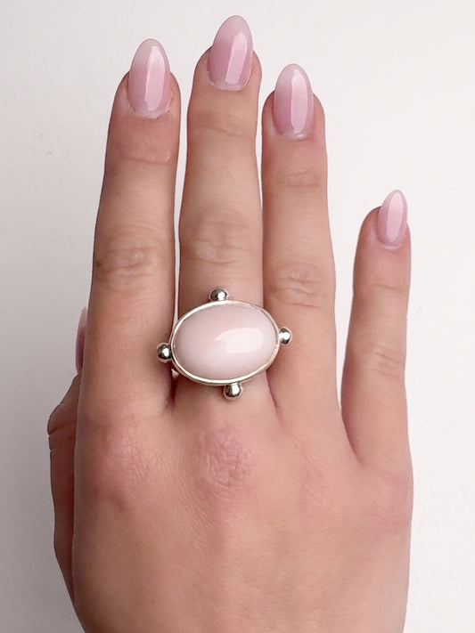 Oval Fishband Ring with Pink Opal, Size M