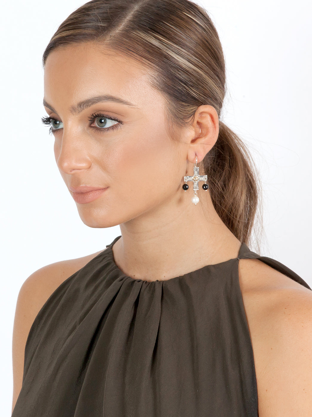 Fiorina Jewellery PNG Cross Earrings Black Onyx & Gold Model