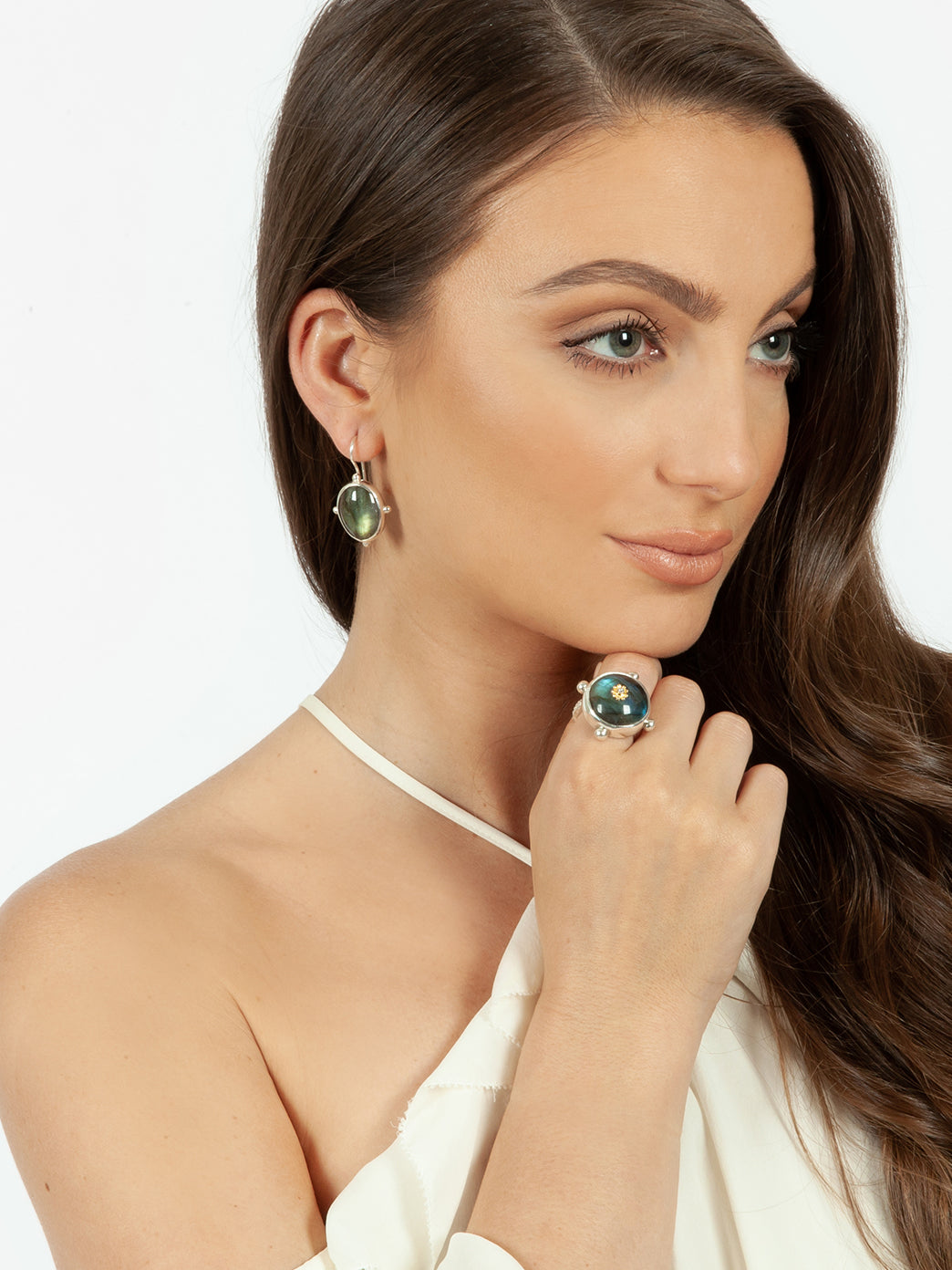 Fiorina Jewellery Oval Button Earrings Labradorite Model